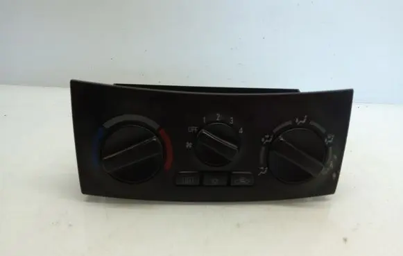 Mitsubishi Space Star Climate control unit MN140637