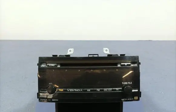 Toyota Prius (NHW20) Radio/CD/DVD/GPS head unit 86120-47231