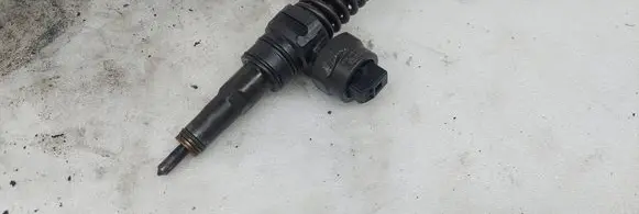 Volkswagen Sharan Fuel injector 038130073AC 0414720029