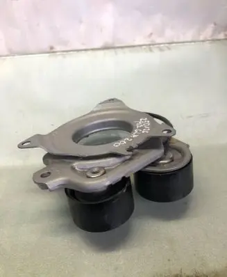 Mercedes-Benz GLA H247 Generator/alternator belt tensioner 005378586