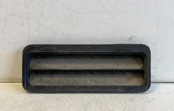 Maserati Ghibli Quarter panel pressure vent 15143604
