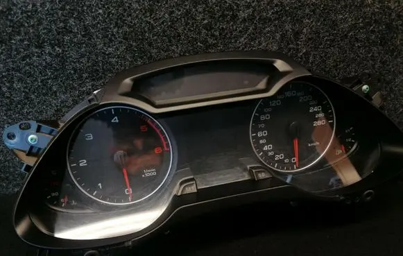 Audi A4 S4 B8 8K Speedometer (instrument cluster) 8K0920930D