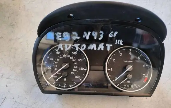 BMW 3 E90 E91 Speedometer (instrument cluster) 9220960