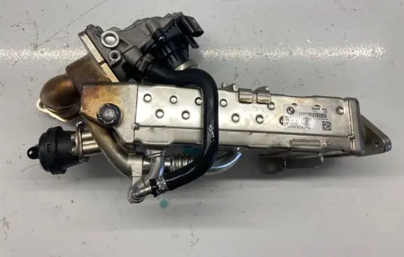 BMW 3 F30 F35 F31 EGR valve cooler 8596444