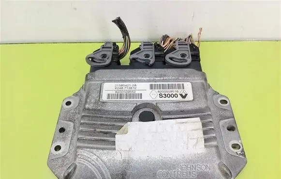 Renault Megane II Engine control unit/module 8200509516