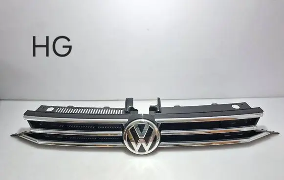 Volkswagen Touran III Front bumper upper radiator grill 5TA853653B 5TA853655
