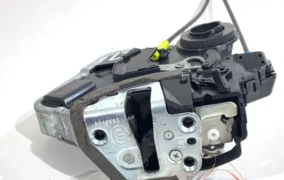 Lexus NX Rear door lock