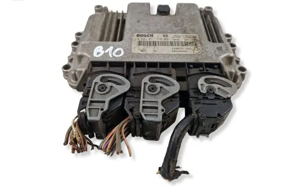 Renault Megane II Engine control unit/module 8200391966 8200386508 281011776
