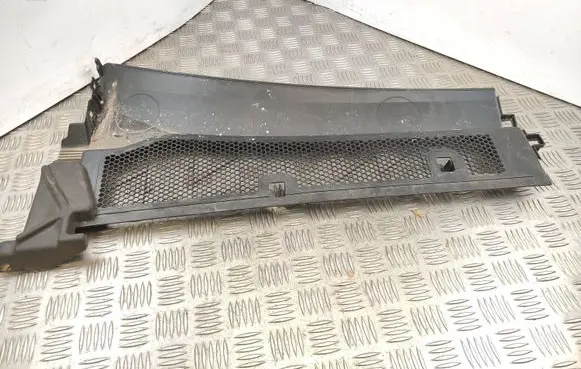 Citroen C4 III e-C4 Wiper trim 9820794080