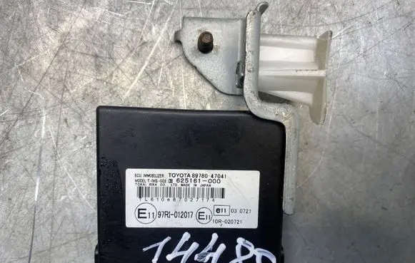 Toyota Prius (NHW20) Immobilizer control unit/module 8978047041 625161000