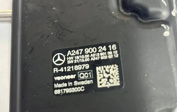 Windshield/windscreen camera