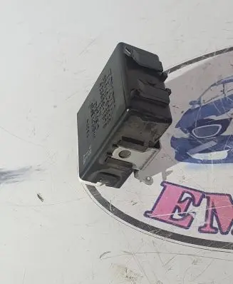Toyota Auris 150 Window wiper relay 8594002040 4230001070