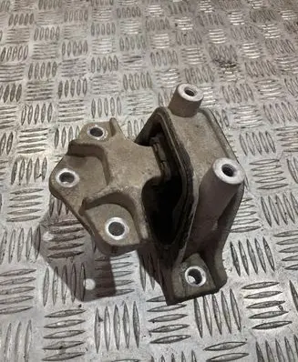 Suzuki SX4 S-Cross Engine mount vacuum valve PK17935