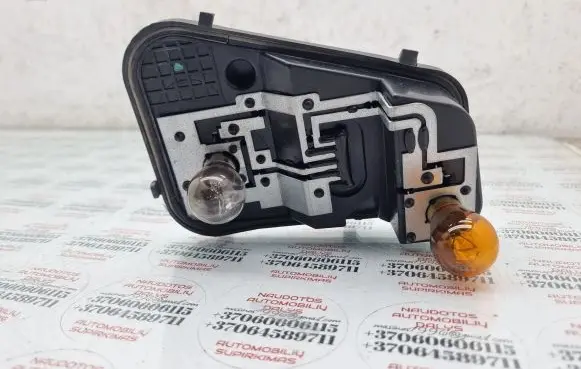 Volkswagen Touareg I Tail light bulb cover holder 7L6945257