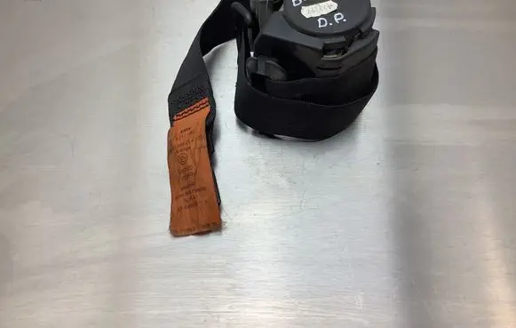 BMW 7 E38 Front seatbelt 8217390 AK6094211 566216700