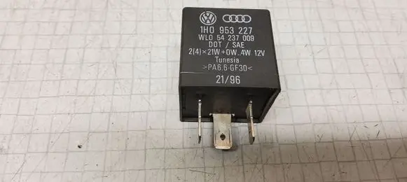 Audi A6 S6 C4 4A Other relay 1H0953227 54237009
