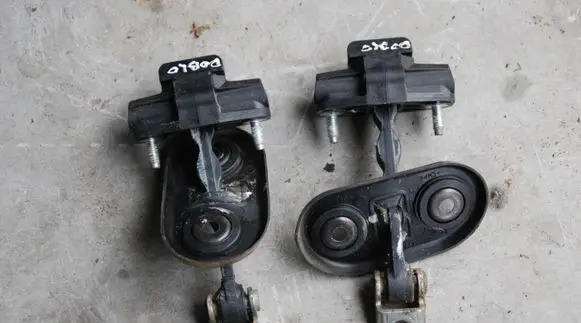 Fiat Doblo Loading door check strap stopper 