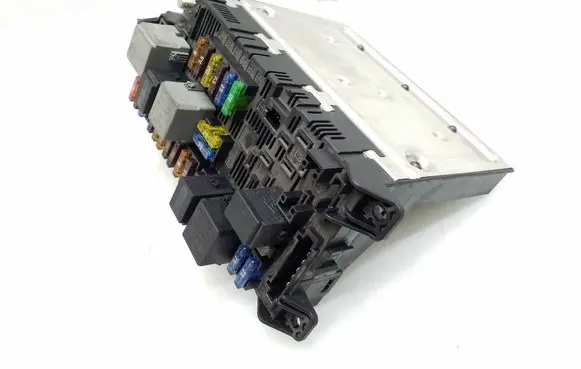 Mercedes-Benz E W211 Fuse module 2115453801