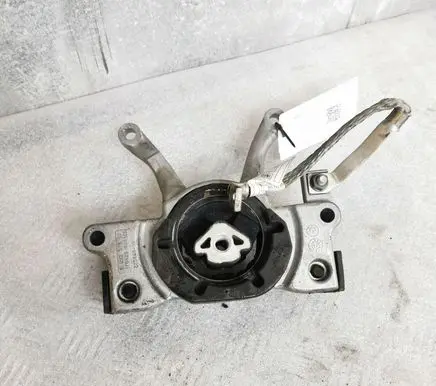 BMW 7 G11 G12 Gearbox mount 6862576