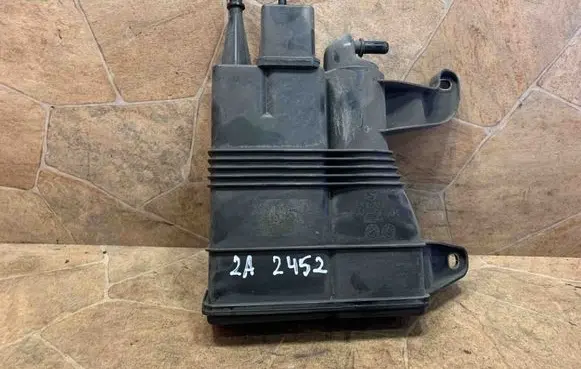 Active carbon filter fuel vapour canister