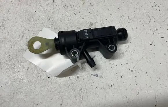 BMW 1 F20 F21 Clutch master cylinder 13670610 525773670