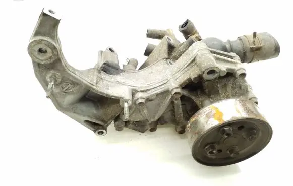 Mazda 6 Water pump R2AA15176
