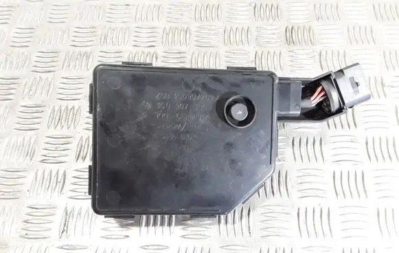 Volkswagen PASSAT B6 Voltage converter inverter 3C0907299A 3C0907300A 3C090726OA