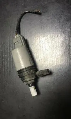 BMW 5 E60 E61 Windscreen/windshield washer pump 6934159