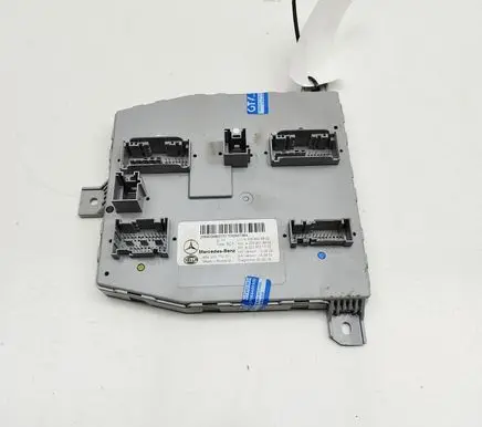 Mercedes-Benz C W205 Central body control module A2059006822 A2059013904