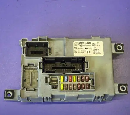 Opel Combo D Engine control unit/module 00520158910 28468723 116RI000674