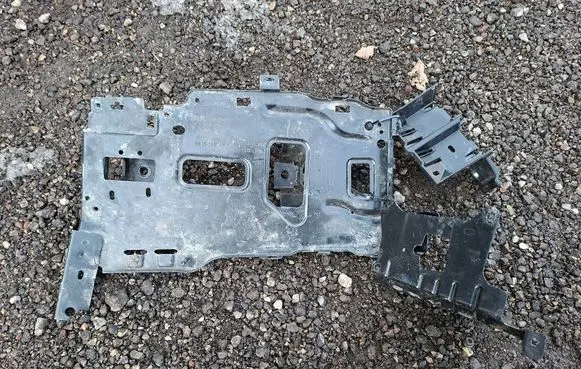 Opel Grandland X Battery bracket 9815288480