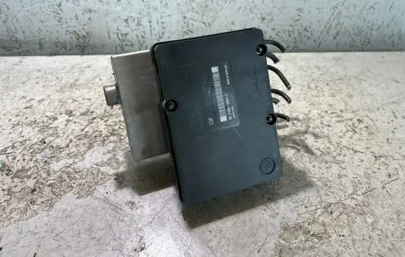 Nissan Pathfinder R51 ABS Pump 06210908643