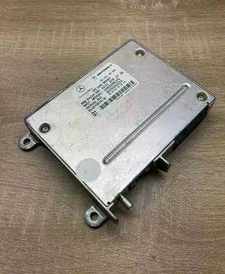Mercedes-Benz E W211 Bluetooth control unit module A2118702726