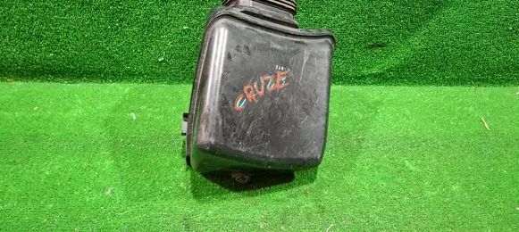 Chevrolet Cruze Intake resonator 13337770