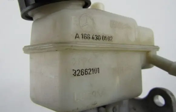 Mercedes-Benz A W168 Master brake cylinder A1684300102
