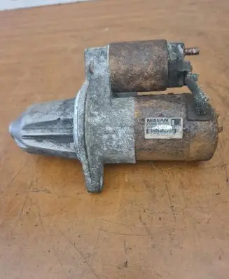 Nissan X-Trail T30 Starter motor 233008H500 M000T87081