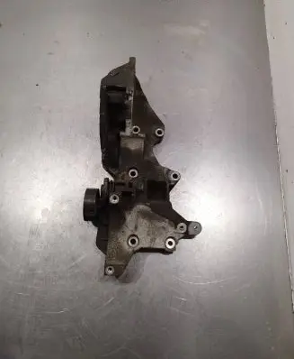 Skoda Yeti (5L) Engine mounting bracket 03l903143k