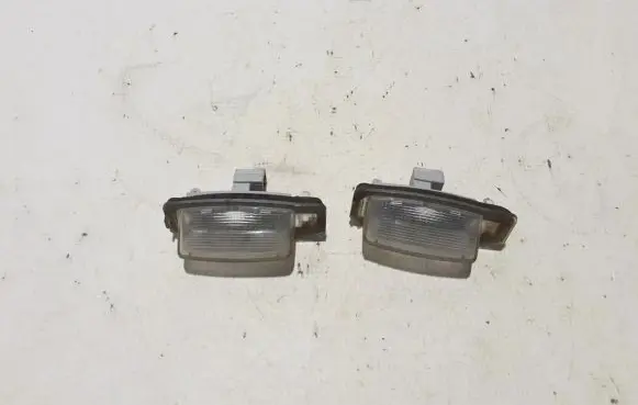 Mitsubishi Outlander Number plate light 8341A009