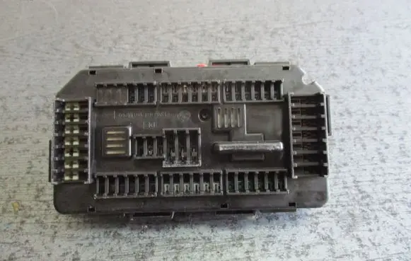 BMW 2 Active Tourer U06 Audio system kit 9389068