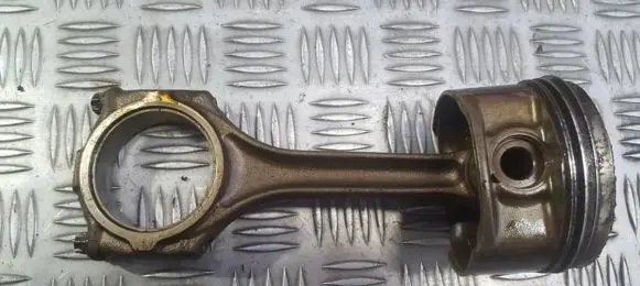 Audi A4 S4 B5 8D Piston with connecting rod 0786