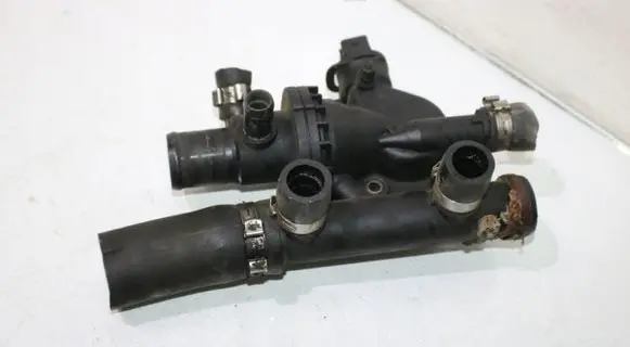 Thermostat/thermostat housing
