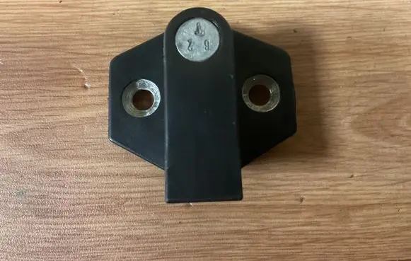 BMW 5 E39 Rear door lock loop/hook striker 8176350
