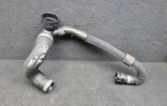 Audi A8 S8 D4 4H Engine coolant pipe/hose 4H0121101S