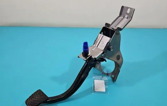 Hyundai Elantra VI Pedal assembly 32800-J3100 IMPRK1496556