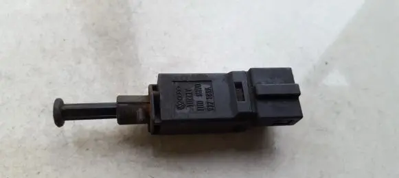 Volkswagen Golf III Brake pedal sensor switch 1h0927189a