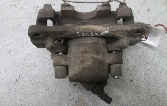 KIA Clarus Front brake caliper