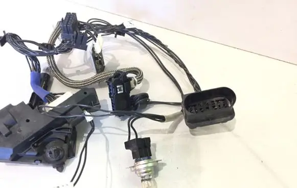 Volkswagen PASSAT B6 Headlight part 89033206