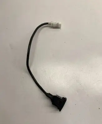 Mercedes-Benz C W204 USB socket connector A1728200515