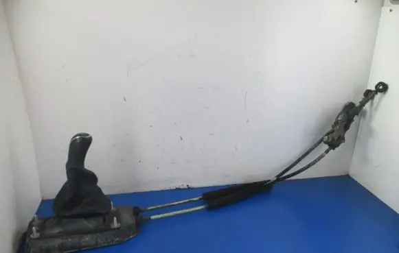 Skoda Fabia Mk2 (5J) Gear shift rod 6Q0711061E
