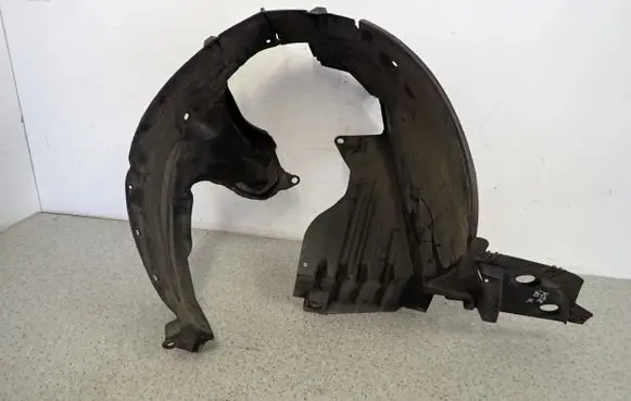 Nissan Note (E11) Front arch 